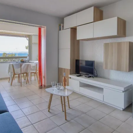 Les Marines D'aryana-4 By Interhome Apartman *